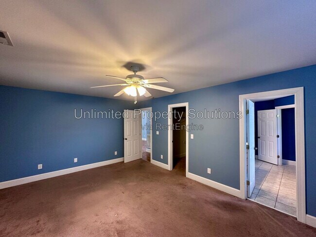 Building Photo - 23 Creekstone Ln