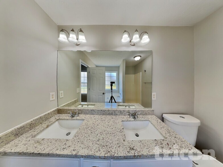 Building Photo - 141 Buttermere Dr