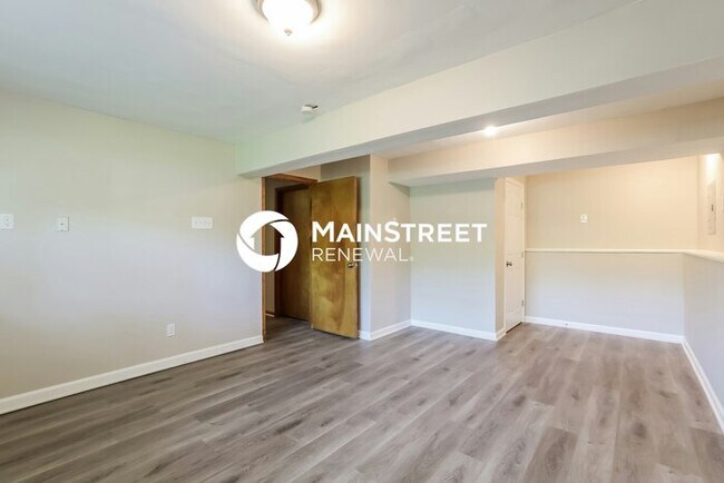 Building Photo - 3 Bedroom Pet-Friendly Home in Belton, MO with Main Street Renewal