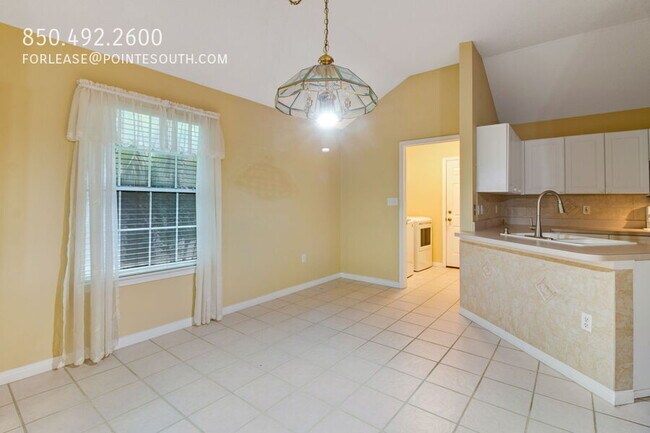 Building Photo - 366 Bay Tree Dr