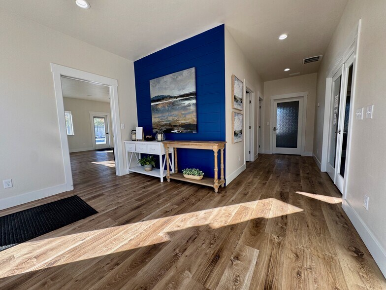 Building Photo - 1624 Hannah Ln