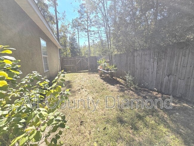 Building Photo - 13805 Flamingo Ave