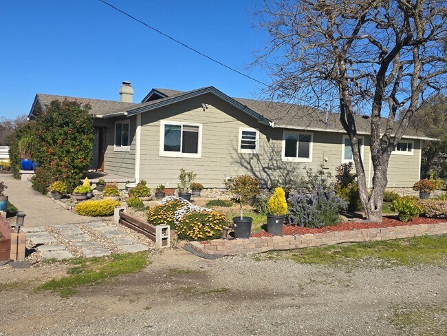 Building Photo - 2015 Trumar Ln