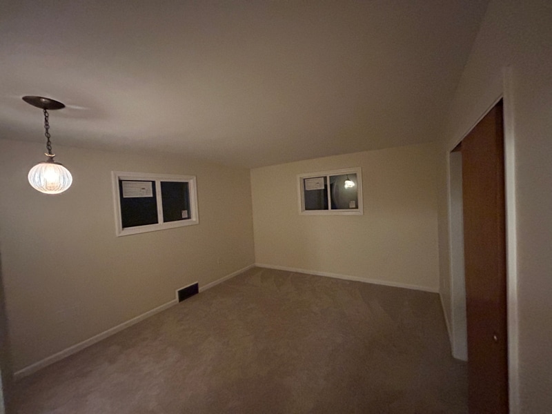 Building Photo - 5 Pine St