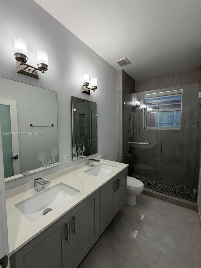 Building Photo - 5455 SW 191st Terrace