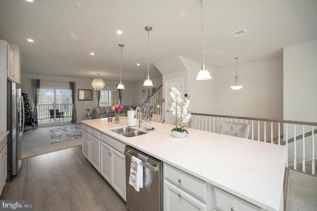 Building Photo - 7977 Independence Dr