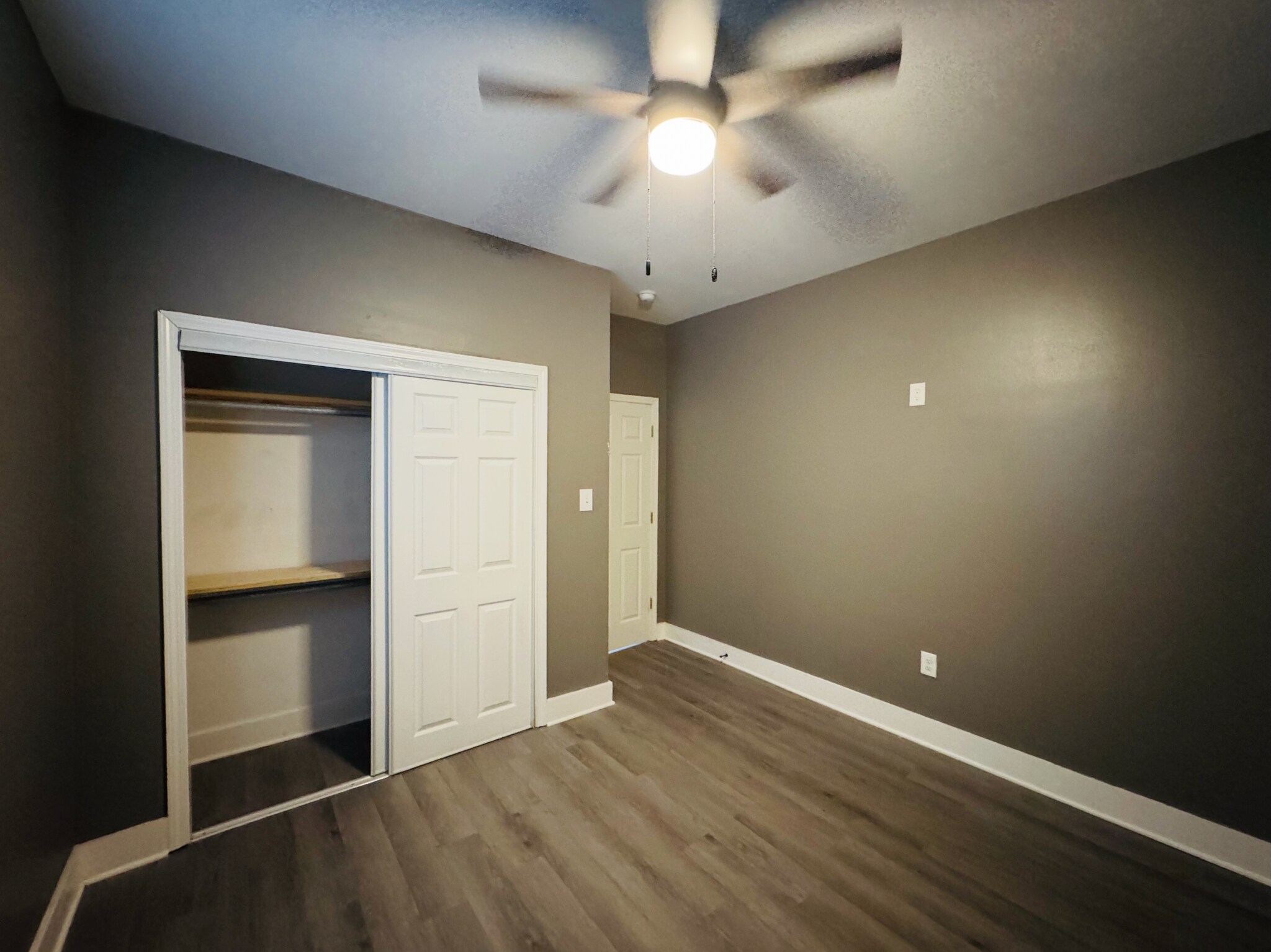 Building Photo - 860 France St