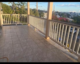 Building Photo - 2338 Makanani Dr