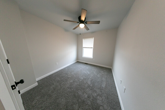 Building Photo - 366 SE 85th Rd