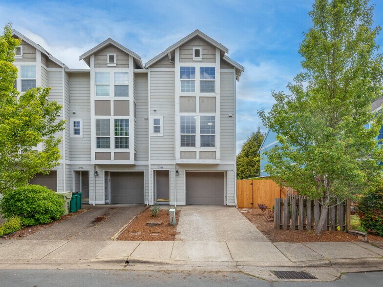Building Photo - 3938 SW 182nd Pl
