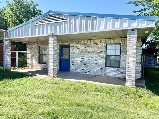 Building Photo - 1726 FM 2048