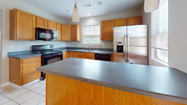 Building Photo - 10131 Ballyclare Ct
