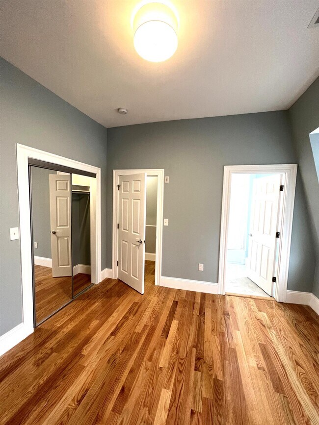 Building Photo - 67 Pearl St