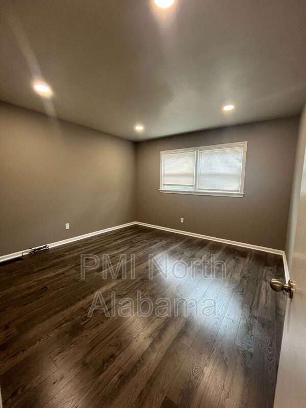 Building Photo - 6208 Cedar Point Dr NW