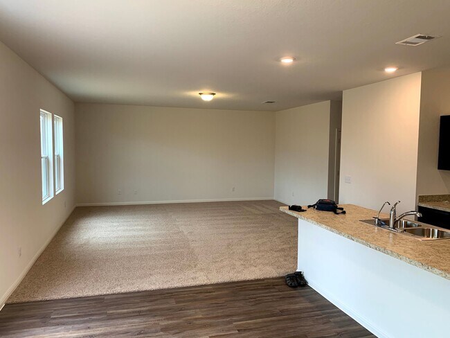Building Photo - 178 Shiro Dr