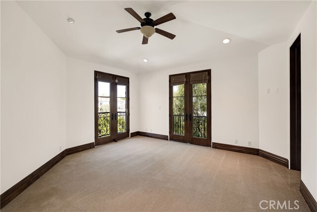 Building Photo - 718 N Poinsettia Ave