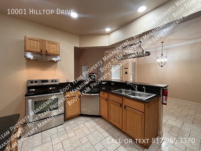 Building Photo - 10001 Hill Top Dr