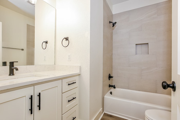 Building Photo - 16305 Taylor Loop Rd