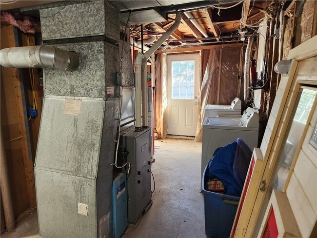 Building Photo - 206 Mason Ave