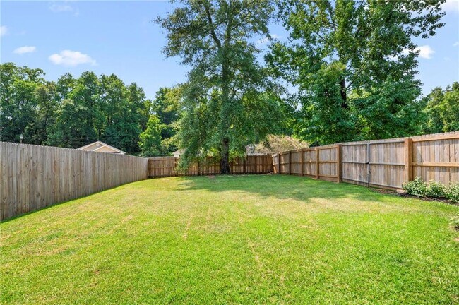 Building Photo - 8650 E Hamilton Bridges Dr