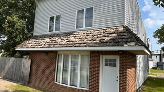 Building Photo - 8364 Railroad Rd