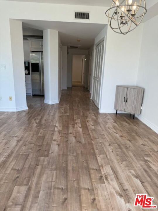 Building Photo - 320 S Willaman Dr