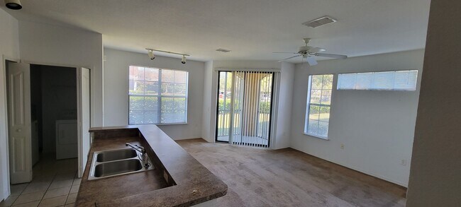 Building Photo - Serenata - 108