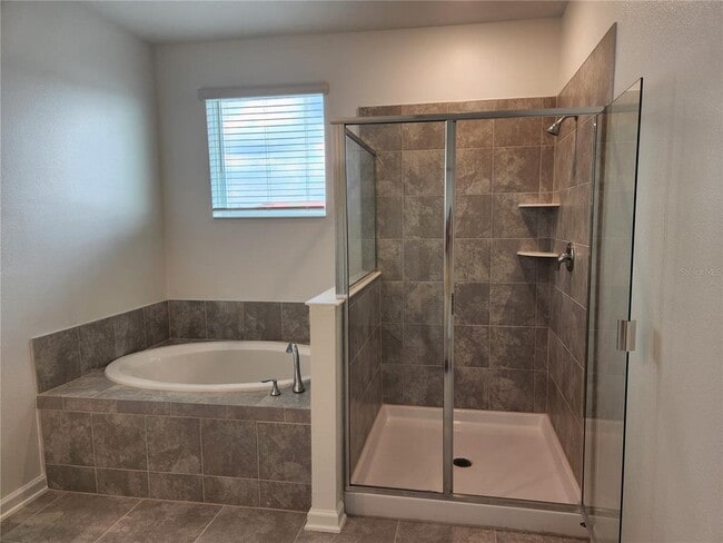 Building Photo - 203 Bogey Dr