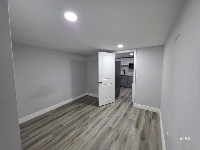 Building Photo - 1100 Beverly Ave NW