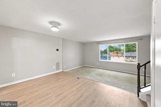 Building Photo - 8346 Stationhouse Ct