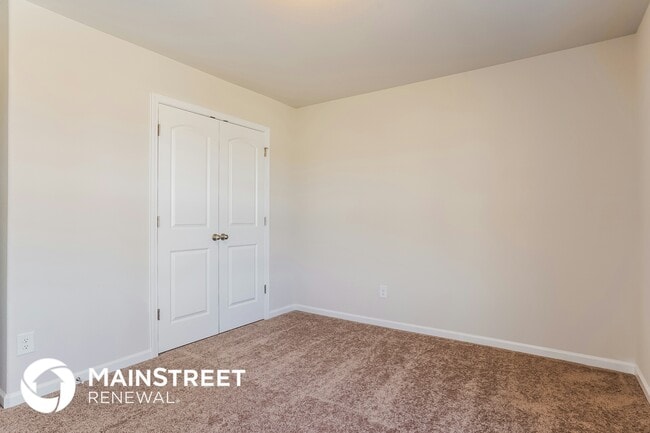 Building Photo - 609 Howling Wind Dr