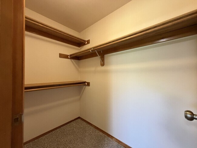 Building Photo - 5505 SW 149th Ave