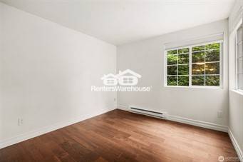 Building Photo - 9822 NE 122nd St