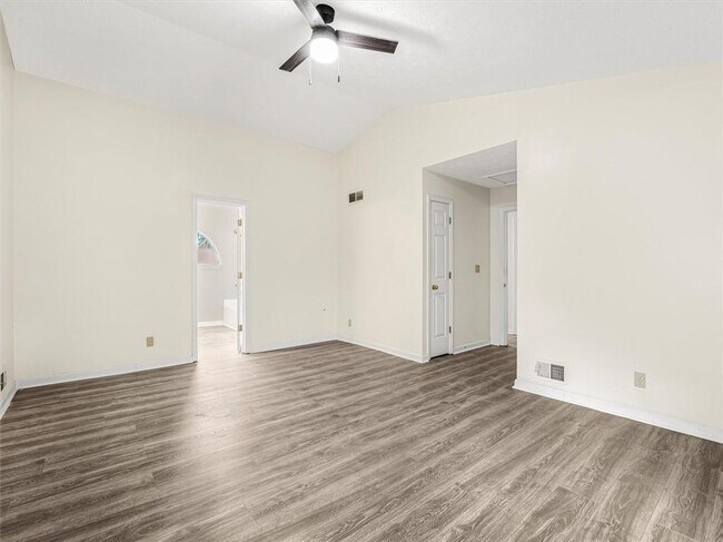 Building Photo - 3920 Sidney Lanier Blvd