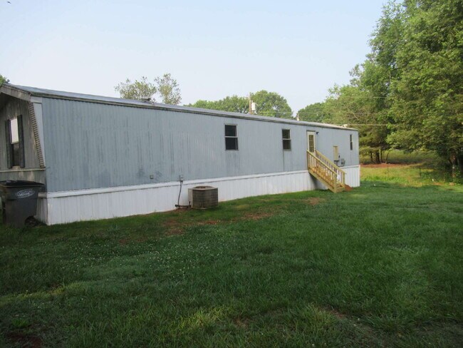 Building Photo - Two Bedroom Home for rent in Lincolnton Area
