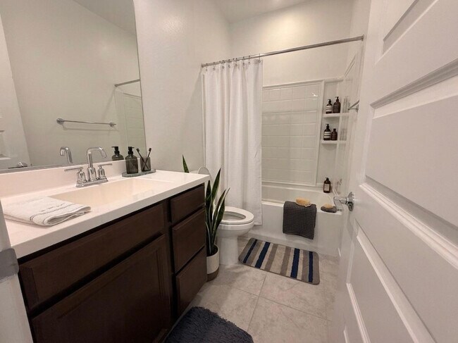 Building Photo - 3807 S 65th Ave