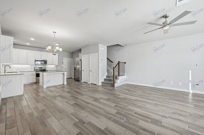 Building Photo - 358 Oakbend Dr