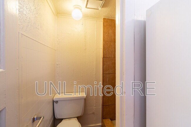 Building Photo - 306 S Humphreys St