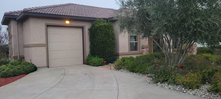 Building Photo - 9839 Trailhead Ct