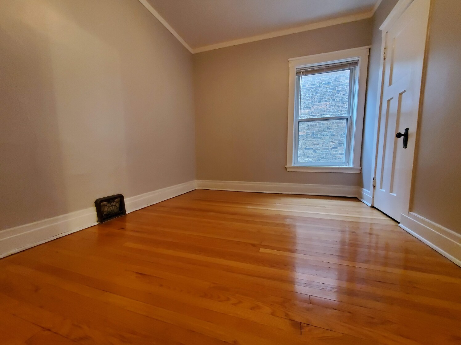 Building Photo - 4734 N Albany Ave