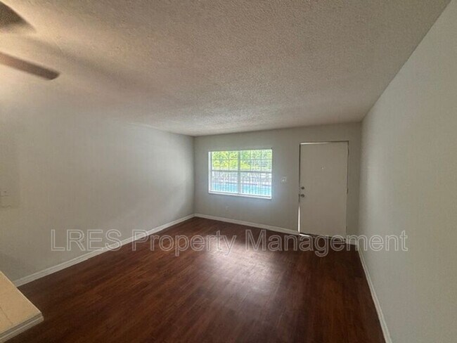 Building Photo - 1031 Columbia Ave