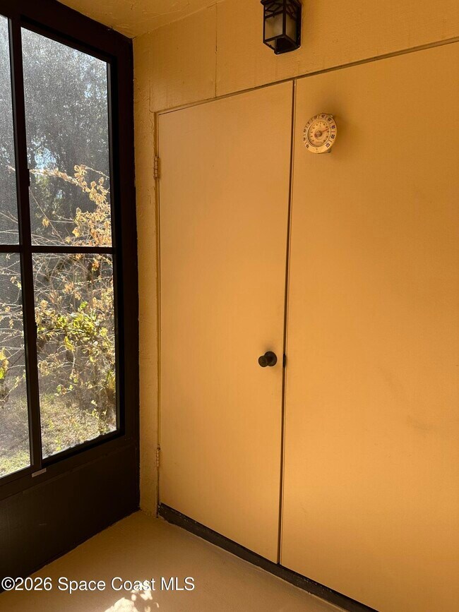 Building Photo - 2709 Golf Lake Cir