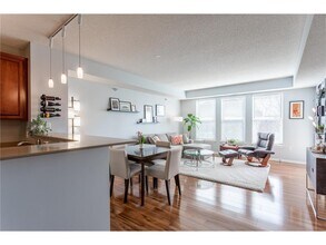 Building Photo - 545 N 1st St