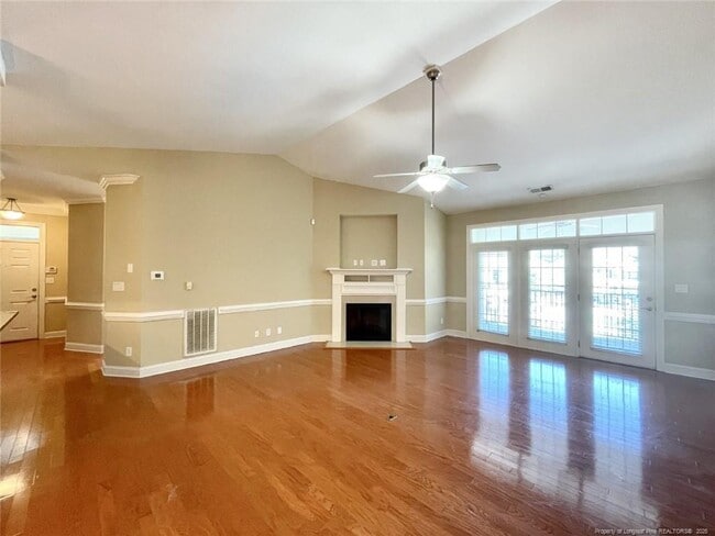 Building Photo - 1931 Dante Ln