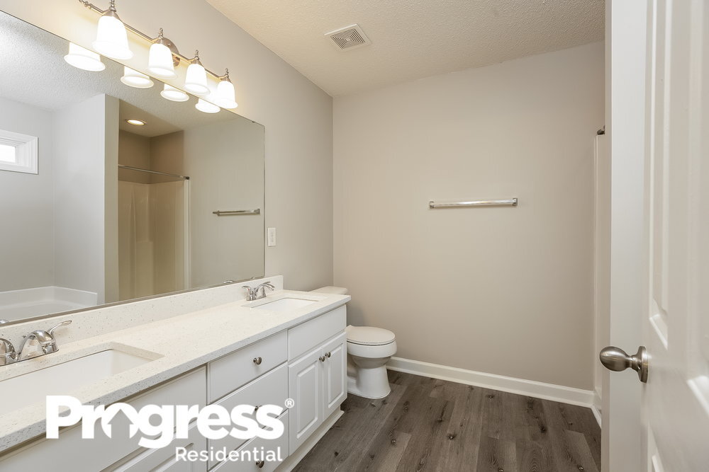 Building Photo - 5640 Tealbrook Dr