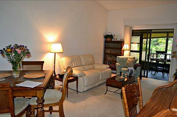 Building Photo - 1320 Daffodil Pl