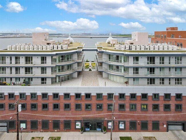 Building Photo - 109-09 15th Ave