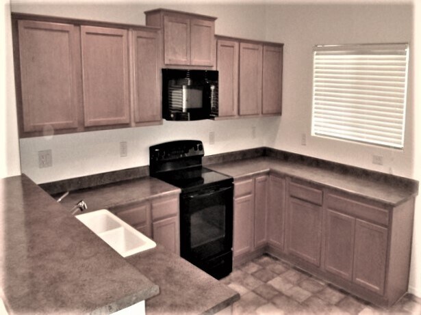 Building Photo - 18203 W Townley Ave