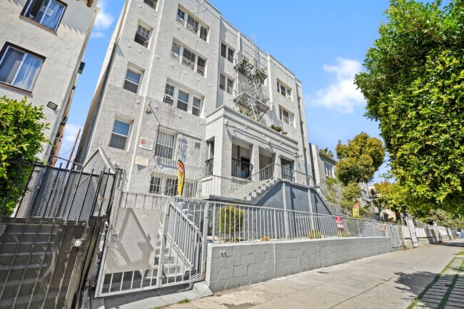 Primary Photo - 447 S Rampart Blvd