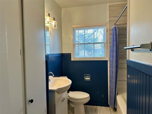 Building Photo - 211 Country Club Rd